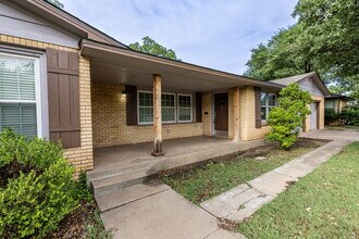 3115 32nd St in Lubbock, TX - Building Photo - Building Photo