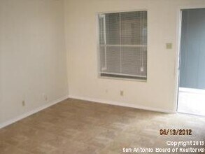5515 Lochmoor in San Antonio, TX - Building Photo - Building Photo