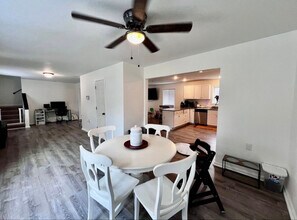 5373 Hanyen Dr in Norfolk, VA - Foto de edificio - Building Photo