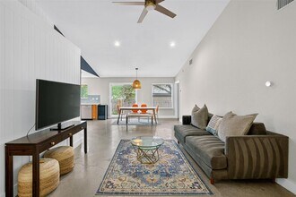 1182 Waller St in Austin, TX - Building Photo - Building Photo