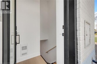 1339 Augustine Dr in Burlington, ON - Building Photo - Building Photo