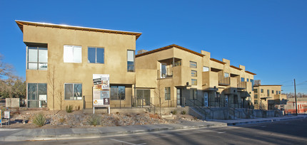 201 Aliso Dr SE in Albuquerque, NM - Building Photo - Building Photo