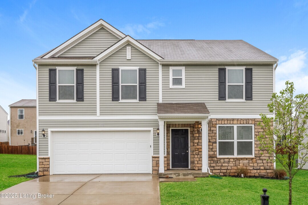 4061 Firestone Way in Shelbyville, KY - Foto de edificio