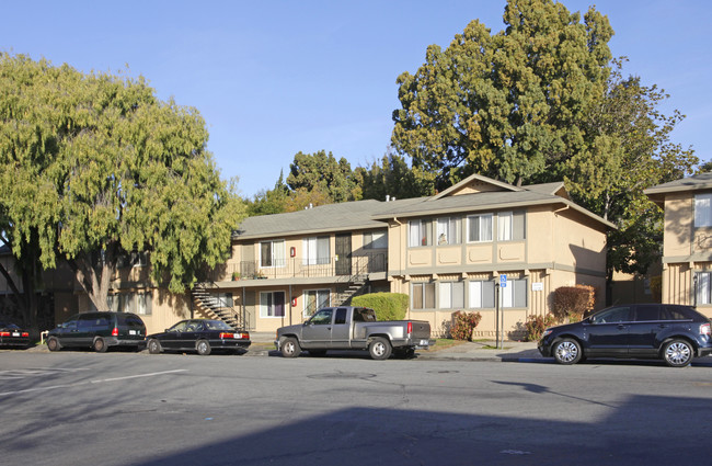 Summerset Apartments in Santa Clara, CA - Building Photo - Building Photo