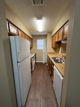 806 Sirocco Dr in Austin, TX - Building Photo - Building Photo