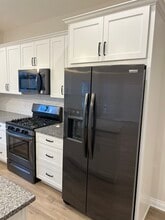 308 E Washington St, Unit 308 in Romeo, MI - Building Photo - Building Photo