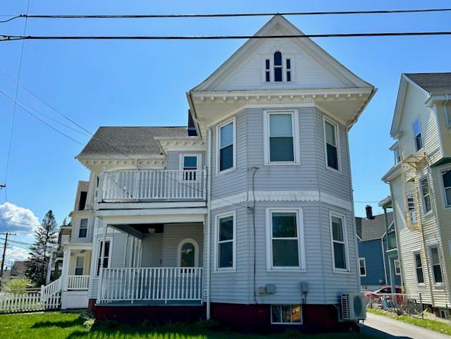 378 Park Pl in Woonsocket, RI - Foto de edificio