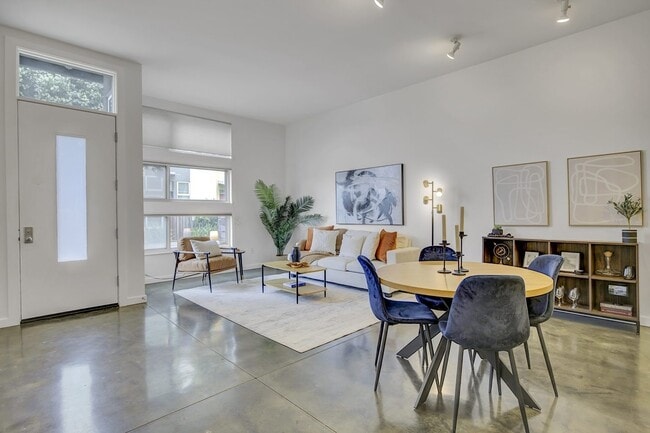 property at 4 Ealing Ln