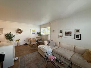 801 Meridian Ave in Miami Beach, FL - Building Photo - Building Photo