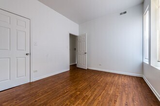 4820 S Michigan Ave Chicago, IL 60615 in Chicago, IL - Building Photo - Building Photo