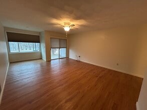 100 Merrimack Ave in Dracut, MA - Building Photo - Building Photo