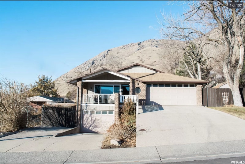 1327 E Center St in Springville, UT - Building Photo