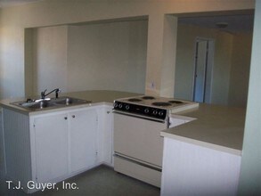 811 S Market Blvd in Chehalis, WA - Building Photo - Building Photo