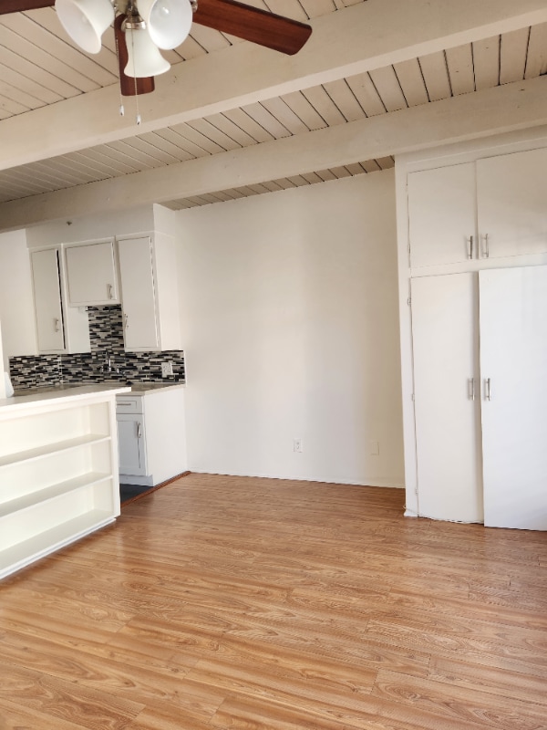 1909 Beachwood Dr in Los Angeles, CA - Building Photo - Building Photo