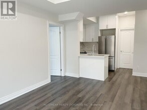 10 Drizzel Cres in Richmond Hill, ON - Building Photo - Building Photo