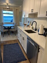 425 Lake St S, Unit #9 in Kirkland, WA - Building Photo - Building Photo