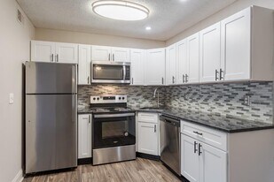 The Residences at Stonebrook Apartment Homes in Nashville, TN - Building Photo