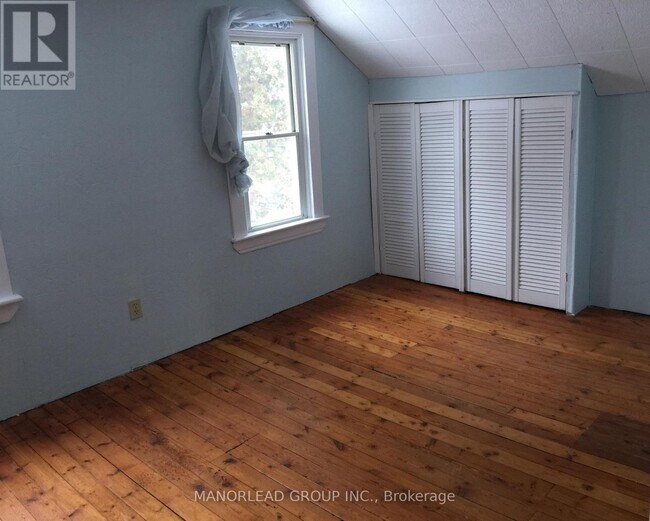 838 Trivetts Rd in Georgina, ON - Building Photo - Building Photo