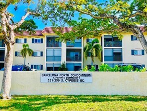 257 S Cypress Rd, Unit 442 in Pompano Beach, FL - Foto de edificio - Building Photo