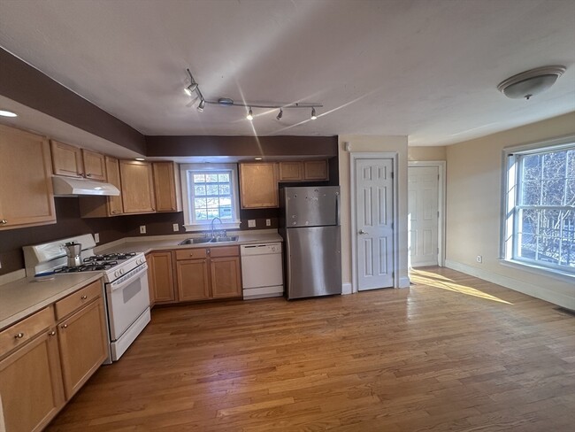 205 Highland St in Boston, MA - Building Photo - Building Photo