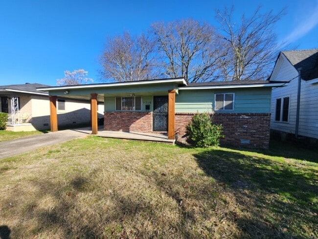 property at 1715 Doctor M.L.K. Jr Dr