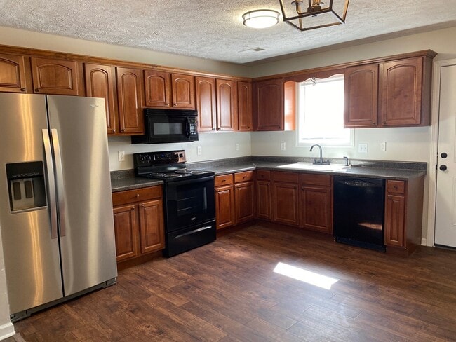 107 Breuington St in Bells, TN - Building Photo - Building Photo