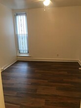 5818 Willows Ave in Philadelphia, PA - Foto de edificio - Building Photo