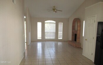 7329 Desierto Rico Ave in El Paso, TX - Building Photo - Building Photo