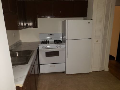 5909 N Kenmore Ave-Unit -303 in Chicago, IL - Building Photo - Building Photo