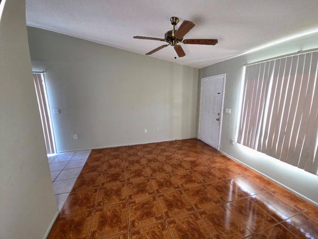 7235 Sky Ct in Spring Hill, FL - Building Photo - Building Photo