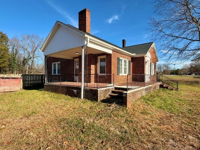220 Logan New Amity Rd in Statesville, NC - Building Photo - Building Photo