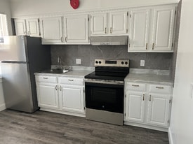 261 Pierce St in Kingston, PA - Building Photo