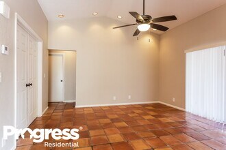 6 Capitol Ct in Deerfield Beach, FL - Foto de edificio - Building Photo