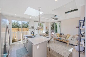 313 Raymond St in Ojai, CA - Building Photo - Building Photo