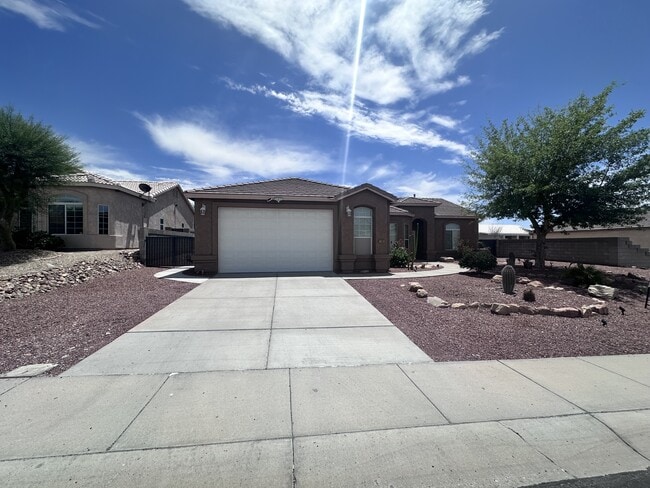 property at 2792 La Paloma Dr