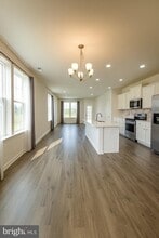 28 Morley Blvd in Medford, NJ - Foto de edificio - Building Photo