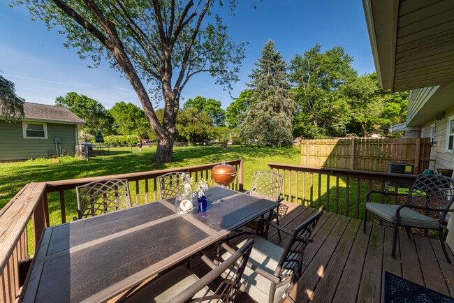 5310 Trafalger Pl in Madison, WI - Foto de edificio - Building Photo