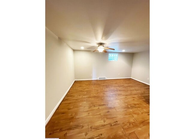 566 Lowell Ave in Cincinnati, OH - Building Photo - Building Photo