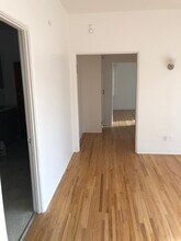 8327 Blackburn Ave, Unit 4 in West Hollywood, CA - Building Photo - Building Photo