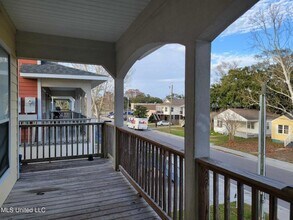 265 Benachi Ave, Unit A in Biloxi, MS - Foto de edificio - Building Photo