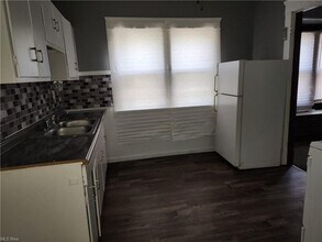 11321 Parkview Ave in Cleveland, OH - Building Photo - Building Photo