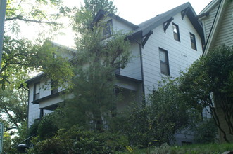 5201 19th Ave NE in Seattle, WA - Foto de edificio - Other