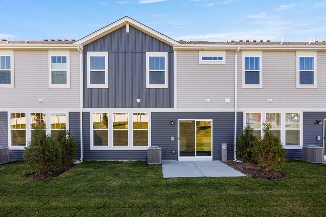 678 Cassia Ct in Crystal Lake, IL - Building Photo - Building Photo