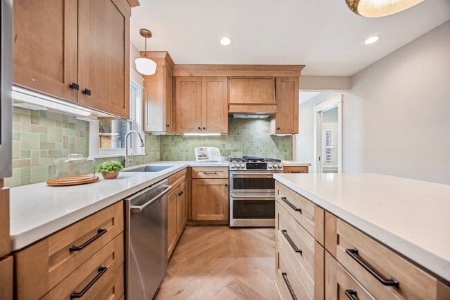 property at 1104 Walton St