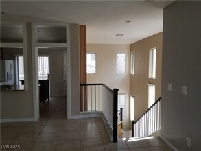 6447 Oak Savanna Ct in Las Vegas, NV - Building Photo - Building Photo