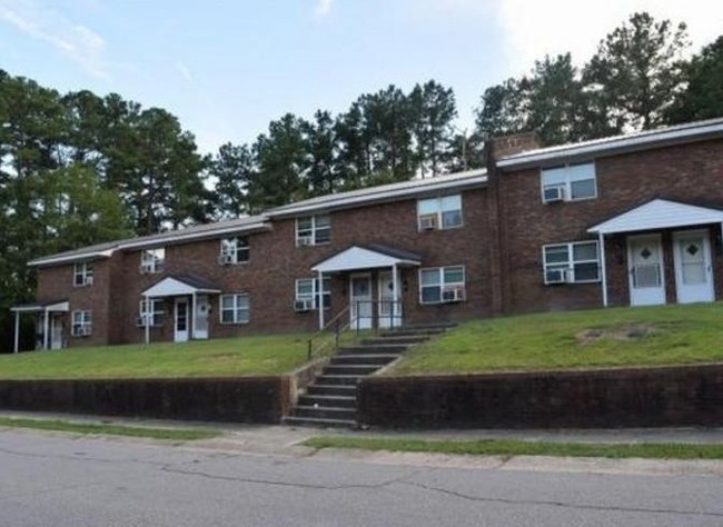 1619-1641 Newark Ave in Fayetteville, NC - Foto de edificio - Building Photo