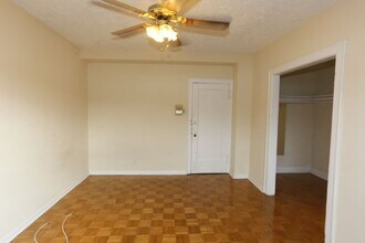 716 W Belmont Ave in Chicago, IL - Building Photo - Building Photo