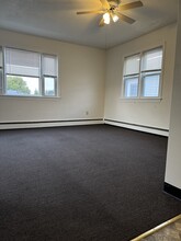 70 Waite St, Unit #2L in Revere, MA - Foto de edificio - Building Photo