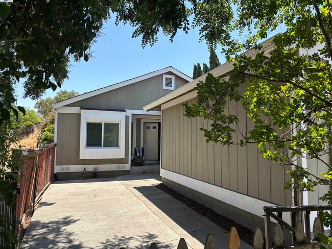 property at 1290 Canterbury