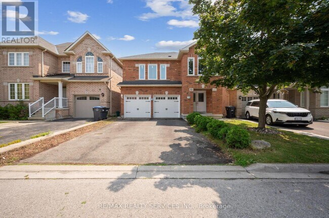 property at 33 Echoridge Dr